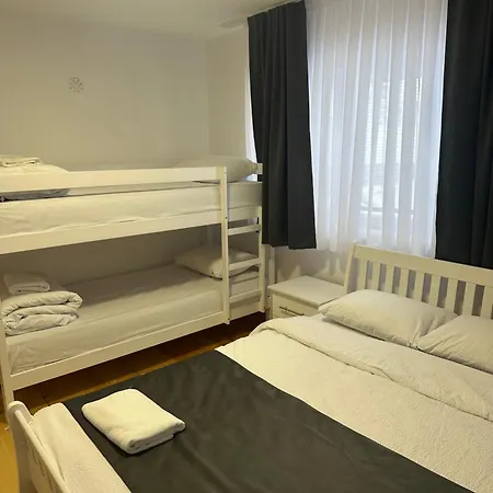 Kuca Marinkovic Πανσιόν *